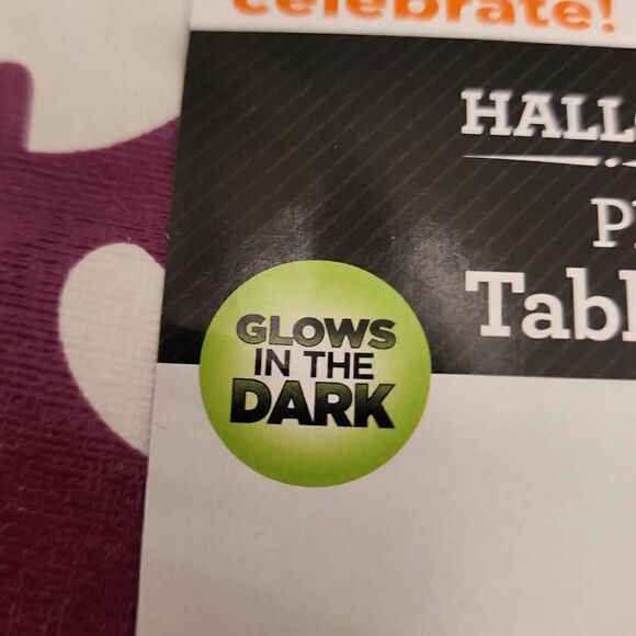 NWT Celebrate Halloween Peva Tablecloth Round 70" Diameter - Picture 5 of 7